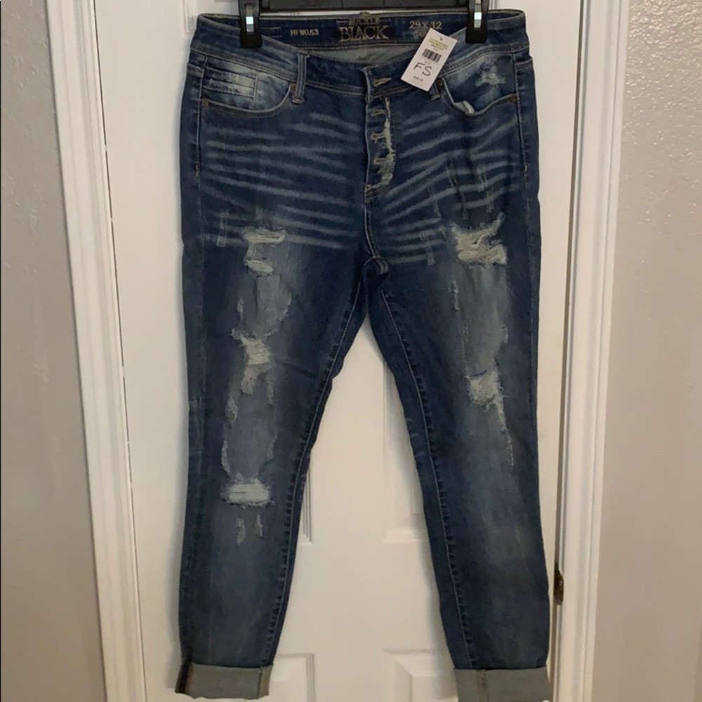 Distressed cuffed ankle skinnies.